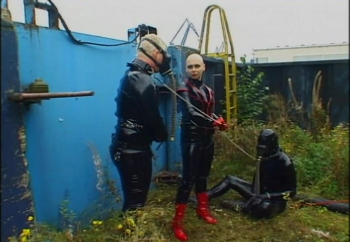 Absolute BDSM films - The original: ガスマスク屈辱的な猫舐め