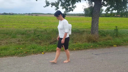 Yvette xtreme: Dirty barefoot walk with Yvette Costeau