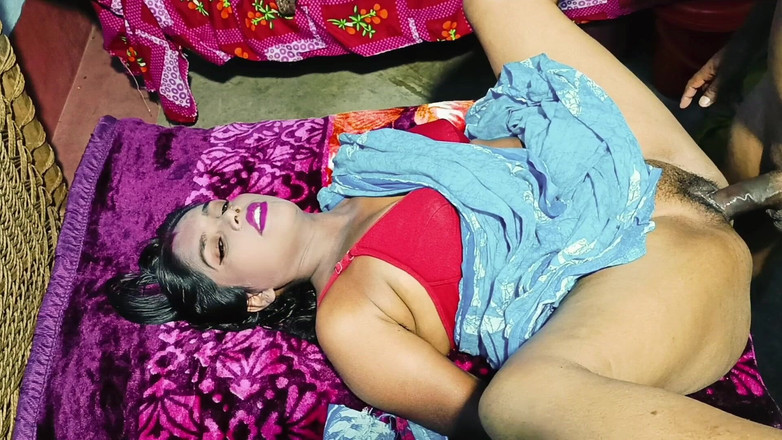 Anal girl: Vợ Ấn Độ đụ con rể trong phòng tắm