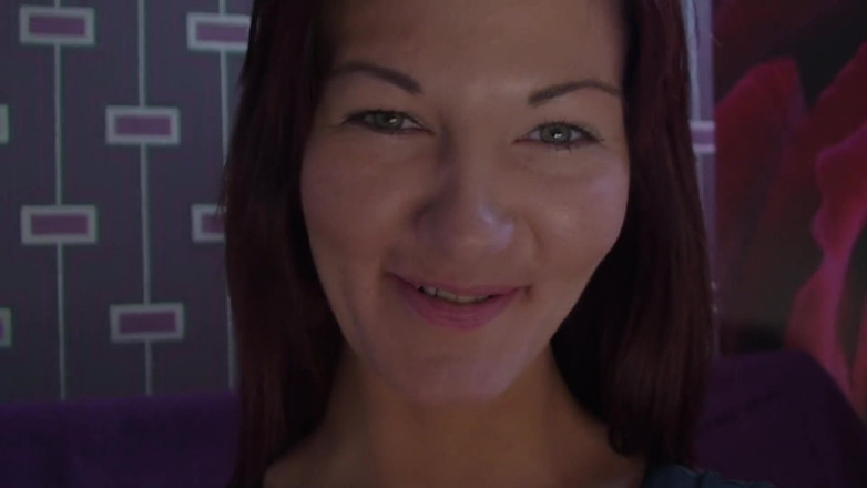 All Those Girlfriends: La miLF arrapata vanessa Y e il suo cespuglio peloso