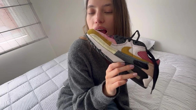 scarlettandc: I stroke myself and suck him then get fucked and...