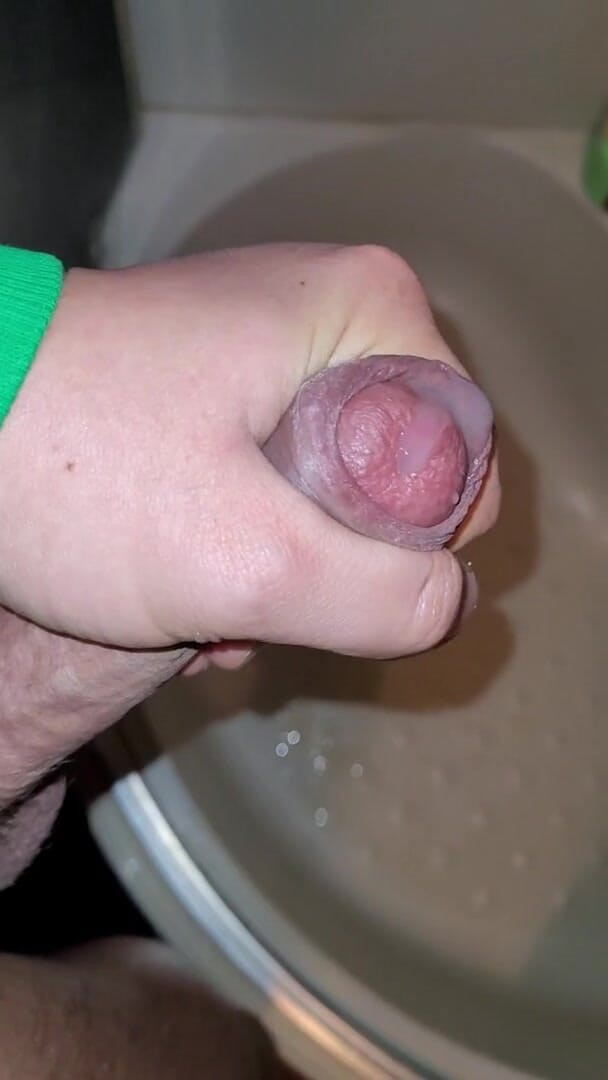 Wanker forever: Secretly Jerking off in the Bathroom
