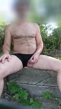 Jerk off in Garden