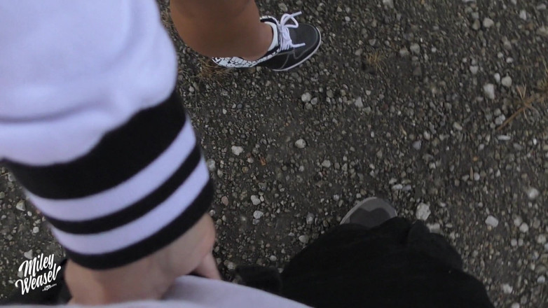 Miley Weasel: ドイツ人のマイリー・イタチはめちゃくちゃ濡れていました...。