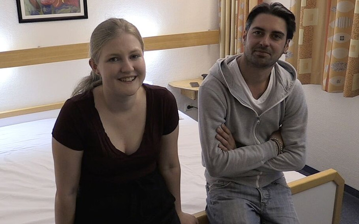 Casting66: 18 岁青少年被年长用户狠操！