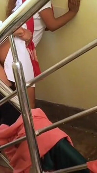 女大学生偷偷拍德西性爱视频火爆