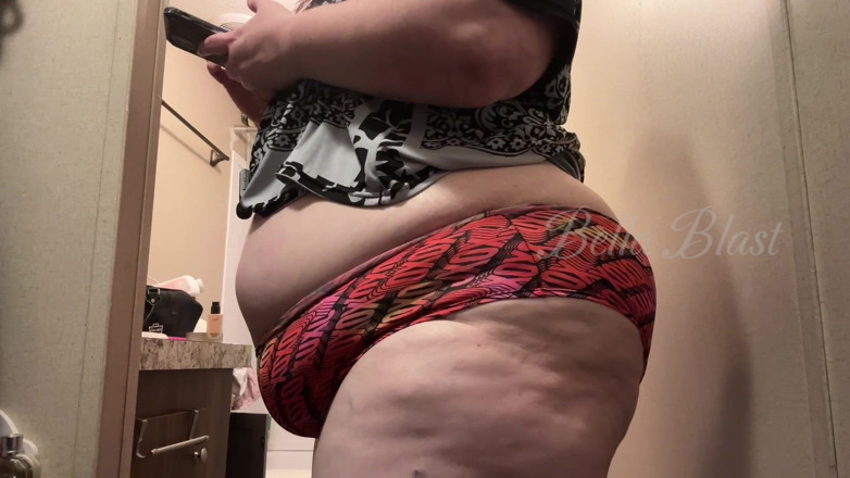 BellaBlast: Belly Gurgles a Deep Farts na mikrofonu od Bella Blast