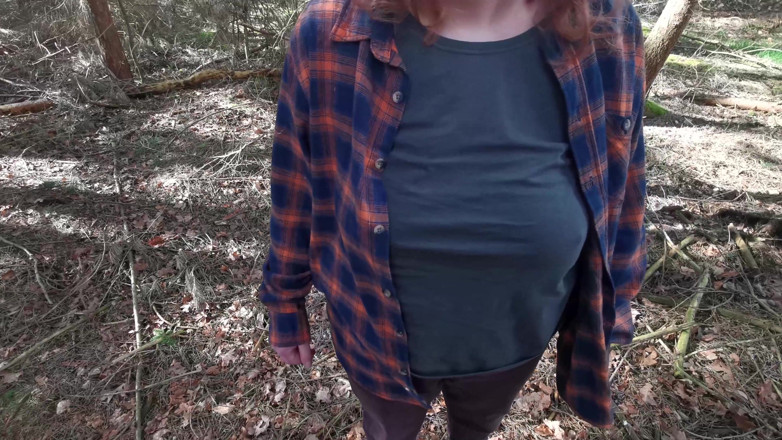 Bouncy Tits Action: Slapping Her Vagina in Nylons