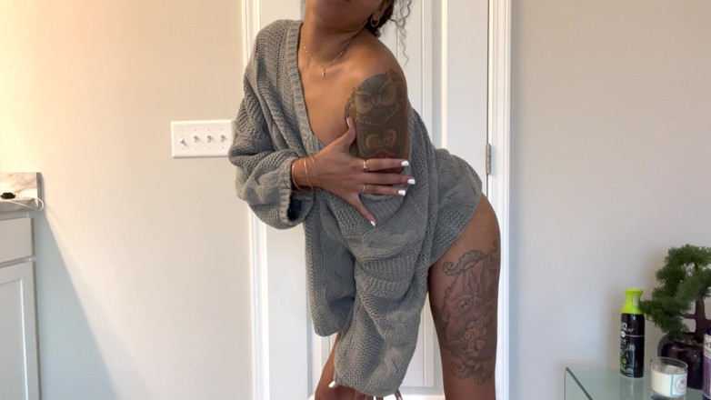 Mya Mula Goddess: Sweater Fetish Ass Tease