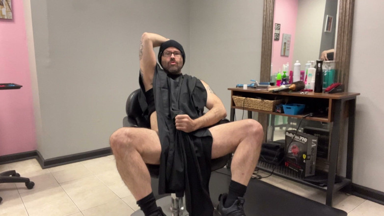 Hairy Wolfe: Hairy Muscle Stepdaddy Barber at the Barber Shop Horny for...