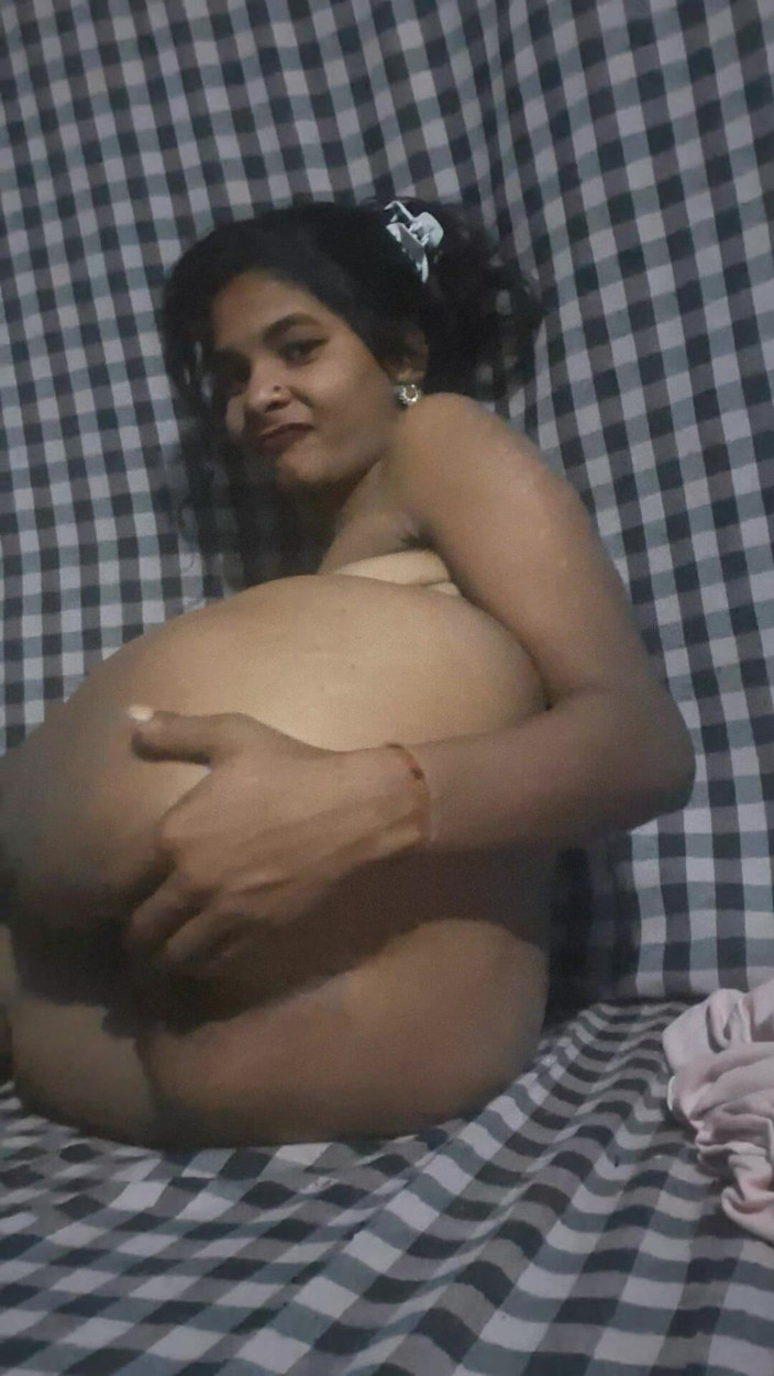 Sonaxii: Thirsty Sister-in-law Showed Her Body