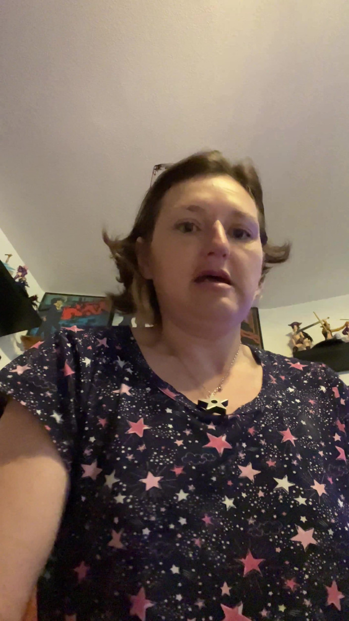 Pissing Paradise: Huge Piss From My Bushy Pussy in My Mate’s Bedroom...