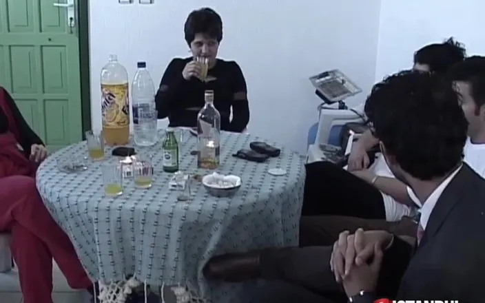Istanbul life: Il123 - Dogumguenue Partysi 1