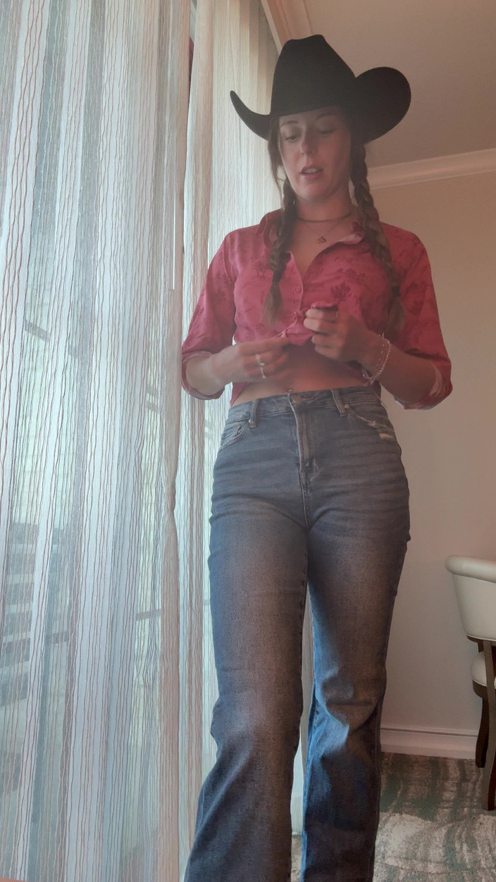 Nadia Foxx: Seksi kovboy kız sana 31 talimatı veriyor