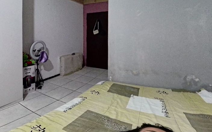 Kasallpimenta VR: शादीशुदा शरारती चूत के साथ कोच को भुगतान करती है