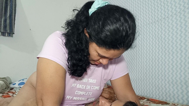 Valkyrie and Luigy Couple: Ragazza matura cavalcando ricco, ama cavalcare il suo cazzo