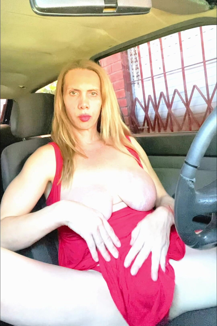 Devil_trans_sami: Tocando-me um pouco no carro