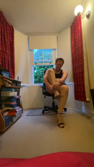 Ava Maxwell: JoI 인 탄 스타킹 