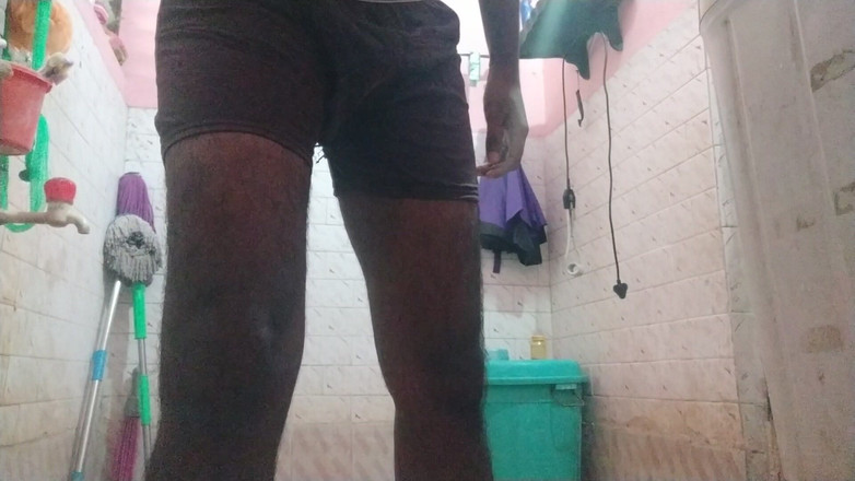 Tamil 10 inches BBC: Tamil10inchesbbc Sexy holení a koupání a překvapení na konci část 2