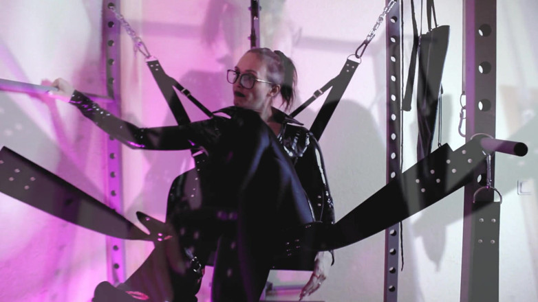 Eva Latexxx: Fetish dominatrix Eva Latex heels solo swing femdom BDSM kink...