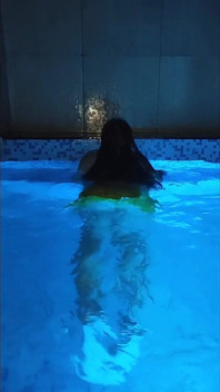 Am Pool
