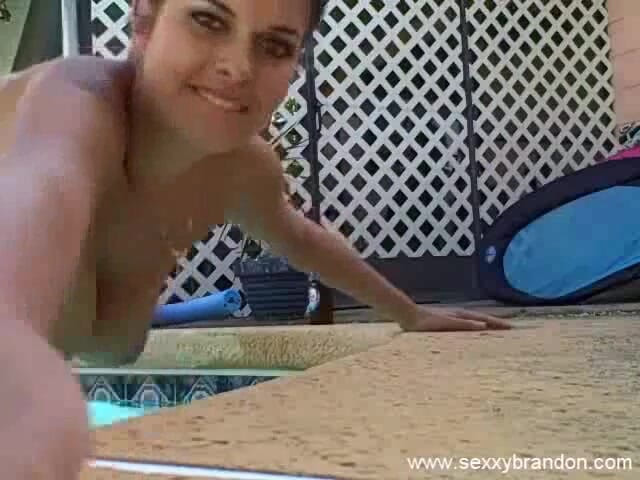 Sexxy Brandon: Sexxy Brandon: पूल मस्ती: भाग 3
