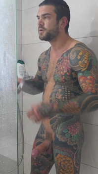 Da Solo Nella Doccia