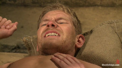 Men on Edge: Zajatý pracovník v přístavu je vymrdaná dvěma zvrhlíky