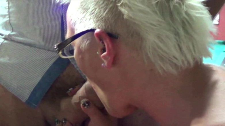 Filles Francaises: Si jalang pejabat dari Perancis dapat menghisap zakar dalam seks...