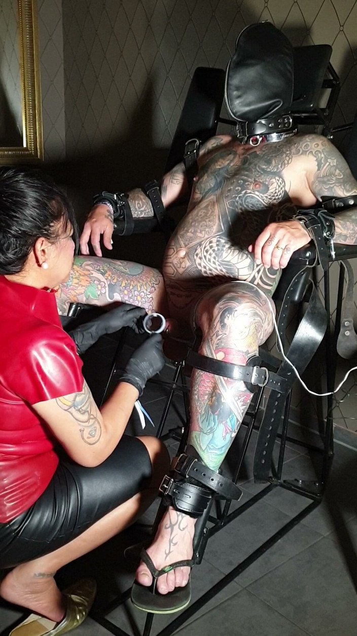 MiLadySaintLawrence: Restrained for Electro Play