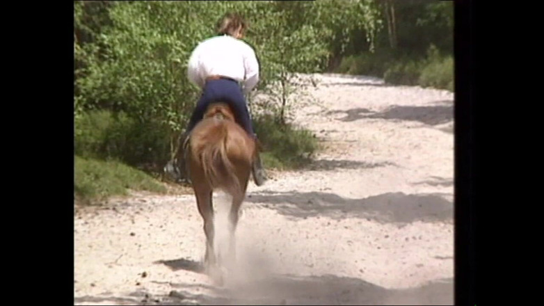 MMV films - The Original: Brunetka nadržená děvka byla nadšená z kouření velkého ptáka, protože...