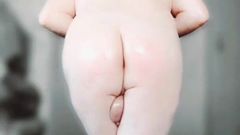 Kitty_Cross: Sexy naolejovaná bbw Shemale Lesklá Hladká Čistá Skin Ladyboy a Crossdresser...