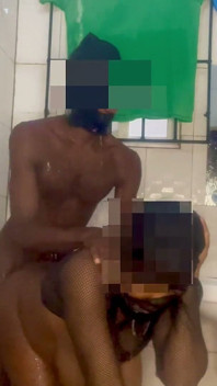 Watch How This Breastfeeding Mum Flip Her Ass