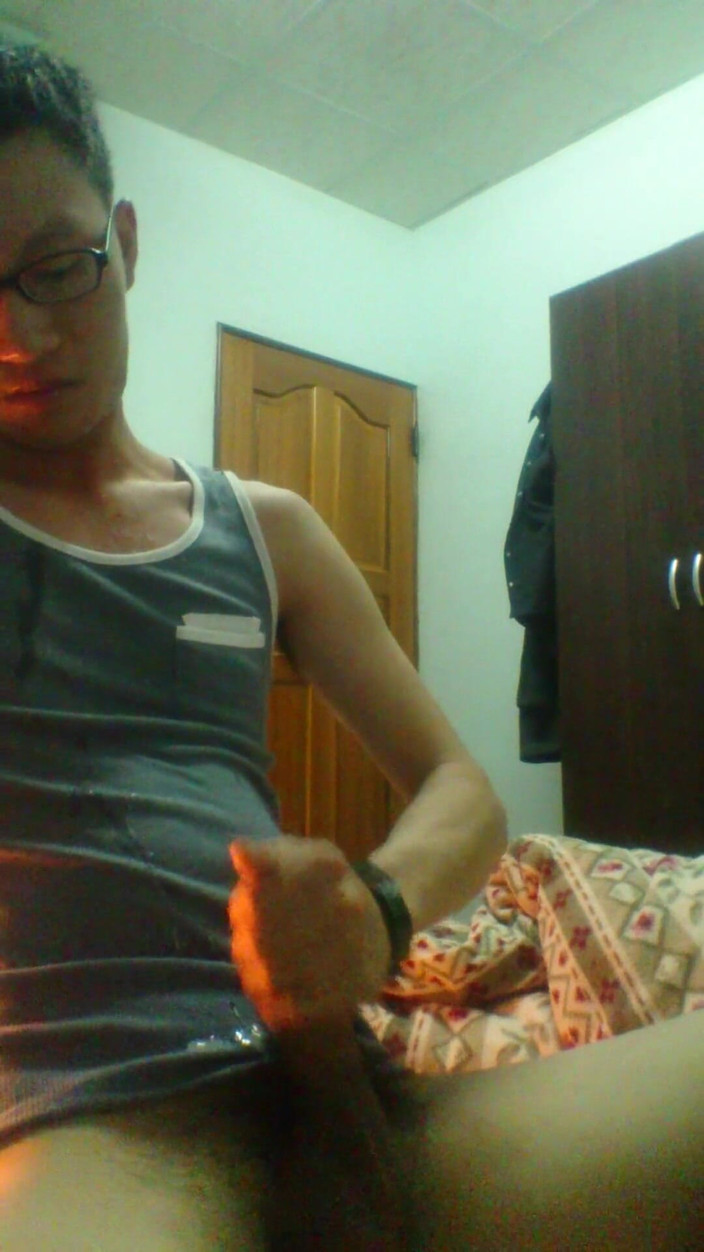 Gaysian fun: कॉलेज में हाथों से चुदाई और वीर्य निकालना