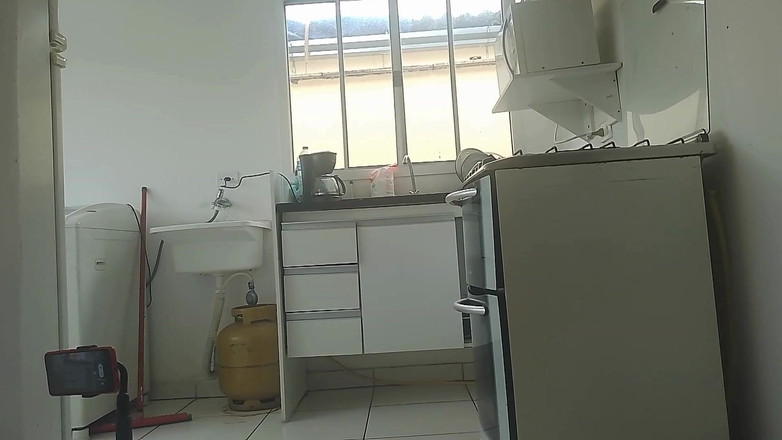 UtopianHumor507: 彼女は男のチンコ全体に涎を垂らし、彼はランジェリーで汚れた彼女のセクシーなお尻に入る準備を整えた。