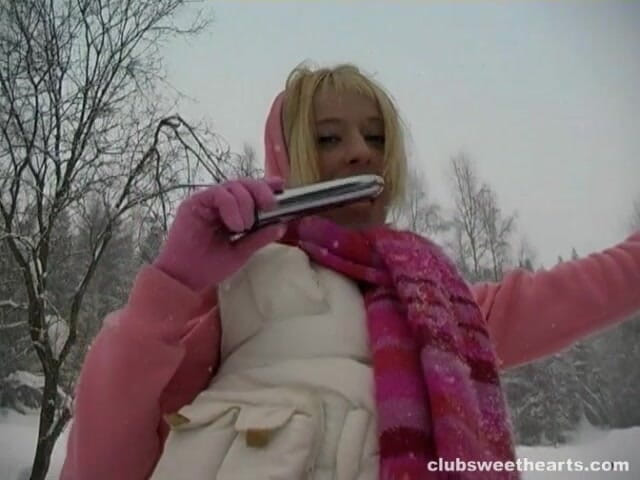 SkinnySweetHearts: Lesley complace su coño