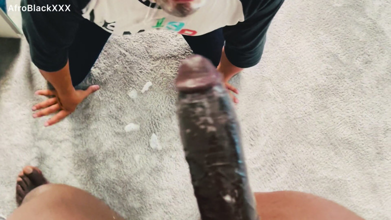 Afro Black XXX: Afroblackxxx gibt gnadenlos oral zu deepthroatxxxxl