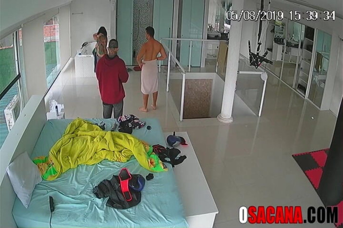 Amateur world: Instructor Takes Advantage of Student and Security Cameras Record Everything