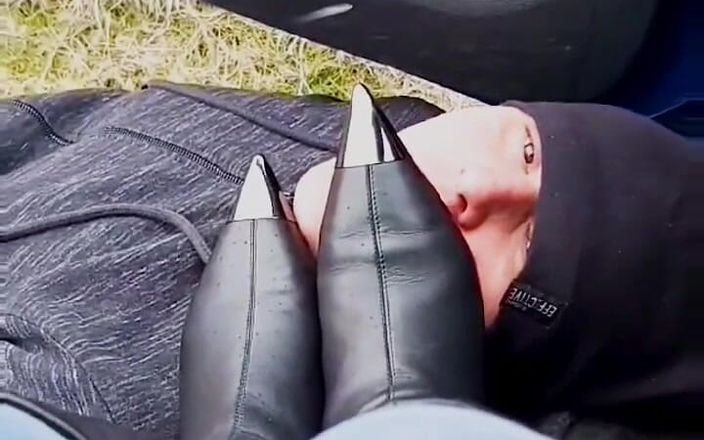 Mistress Yammyboots: Leather boot licking in the car