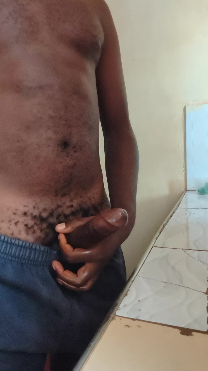 Kenyandick: Solo Boyfriend Jerking His Hard Dick Early in the Morning...