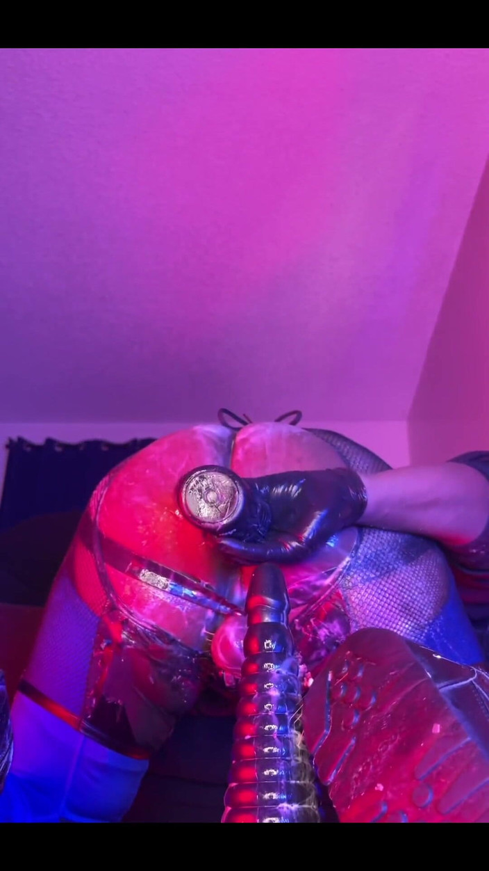 DipsoDeep: Bubble Butt Piggy går på Nasty Joyride