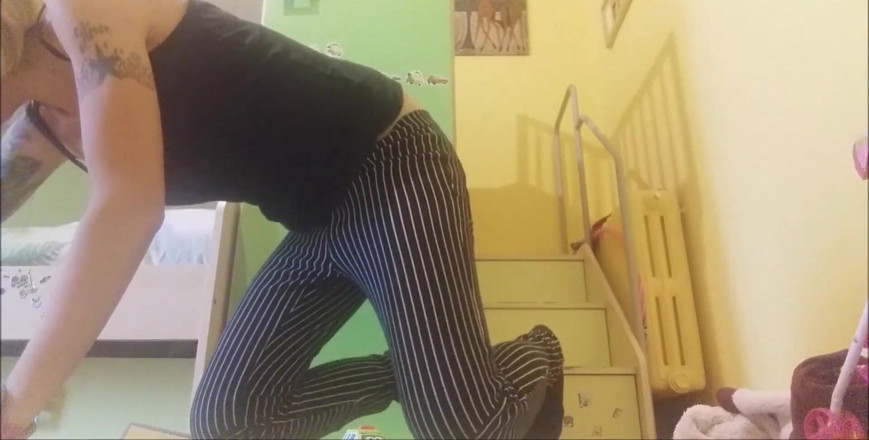 savannahamatoriale: A สวย แต่ Sadistic Giantess. เครื่องจักรไม่มีความหวังที่จะถูกบันทึกไว้