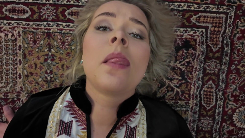 Amateur Homemade Porn: Секс з високою і великою дупою мачухи Ніккі Сон