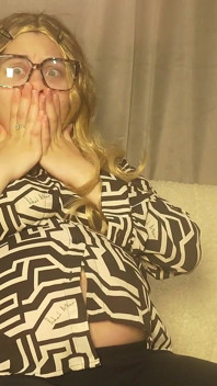 Riesin stiefschwester schluckt ihn, der trank zieht sich ab
