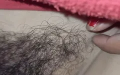 Một cô gái xinh đẹp lần đầu tiên làm tình trong phòng một mình của tôi