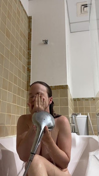 Hot Teen Soaped up and Shaved