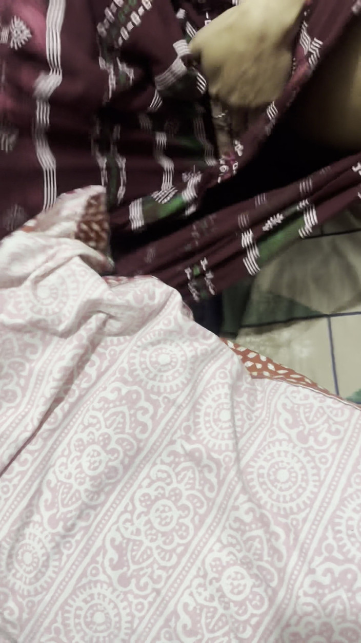 Munna647: Bengali bhabhi foi fodida em seu nighty