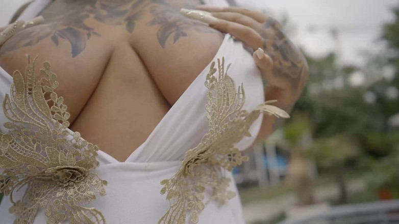 Erotic Planet Studio: Splendide donne con grandi tette e unghie lunghe si masturbano...