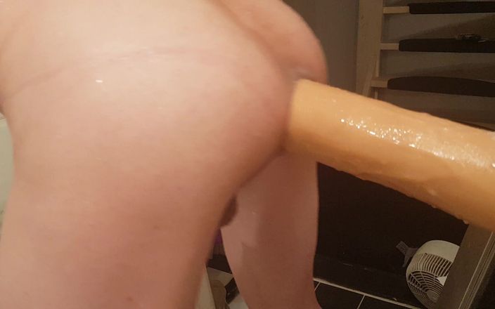 Bobbylaze: Bobbylaze ngentot dildo enak