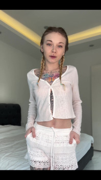 How Do You Like My Beach Outfit? Rate It From 1 to 10
